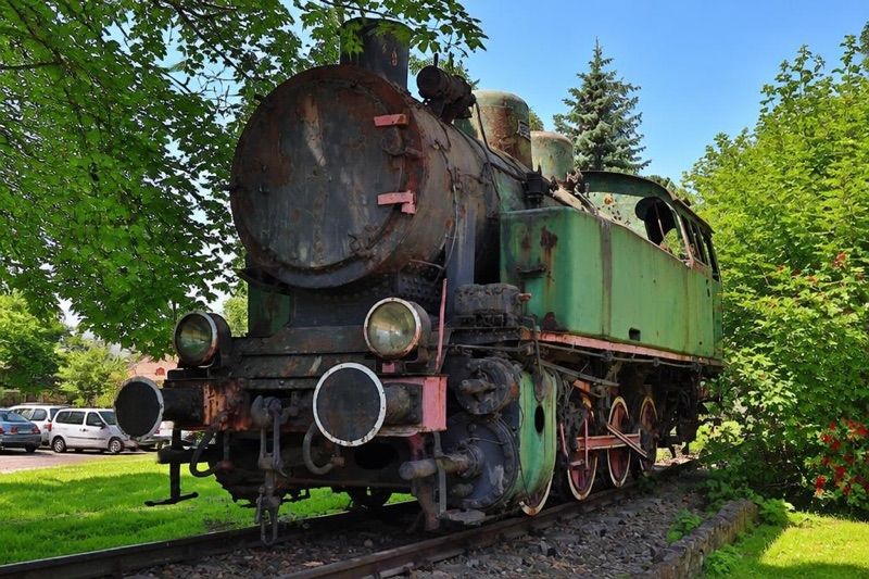 Pomnik techniki - Parowóz typu T2D (Śląsk), atrakcja w pobliżu dworca Kraków Płaszów