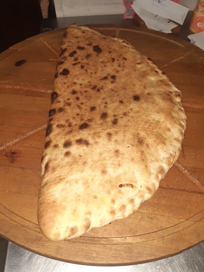 5 Peron Pizza & Bistro, біля вокзалу Kraków Płaszów