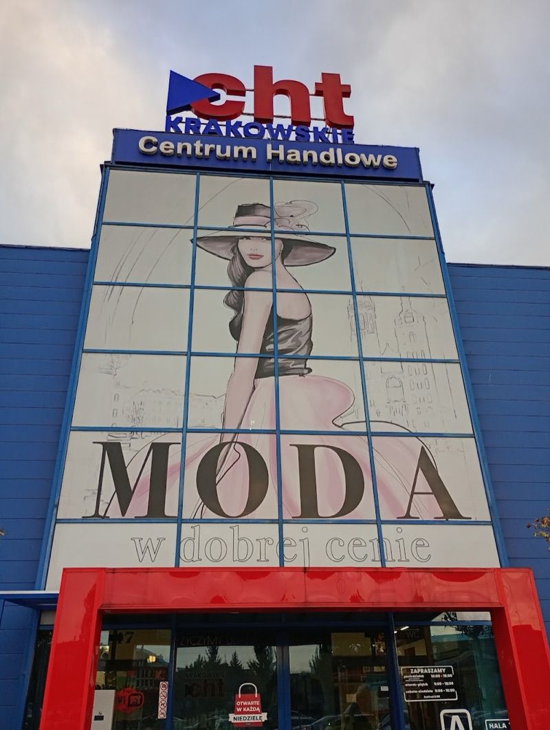 Krakowskie Centrum Handlowo-Targowe, торговий центр біля вокзалу Краків-Плашув