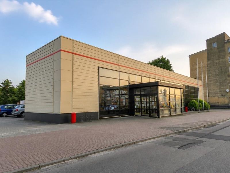 Carrefour Market, sklep przy dworcu Krosno
