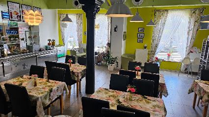 Stacja Bistro, біля вокзалу Dworzec PKP Kutno