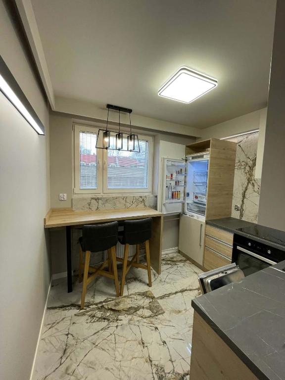 PrawieJakNaZamku - Apartament Osiedle 3 Maja, житло біля вокзалу Ланьцут