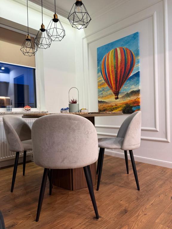 Katerina - Mona Luxury Apartments, житло біля вокзалу Лемборк