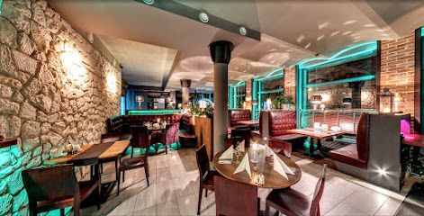 Restauracja Girasoli, sala bankietowa, pizza neapolitańska, біля вокзалу Legionowo