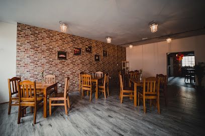 Euforia Burger, біля вокзалу Leszno