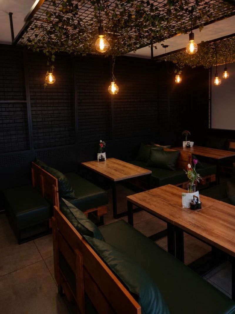 SIGMA Bistro, біля вокзалу Leszno