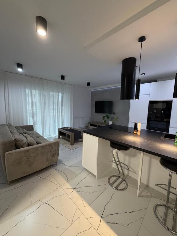 Apartament 8, житло біля вокзалу Лобез