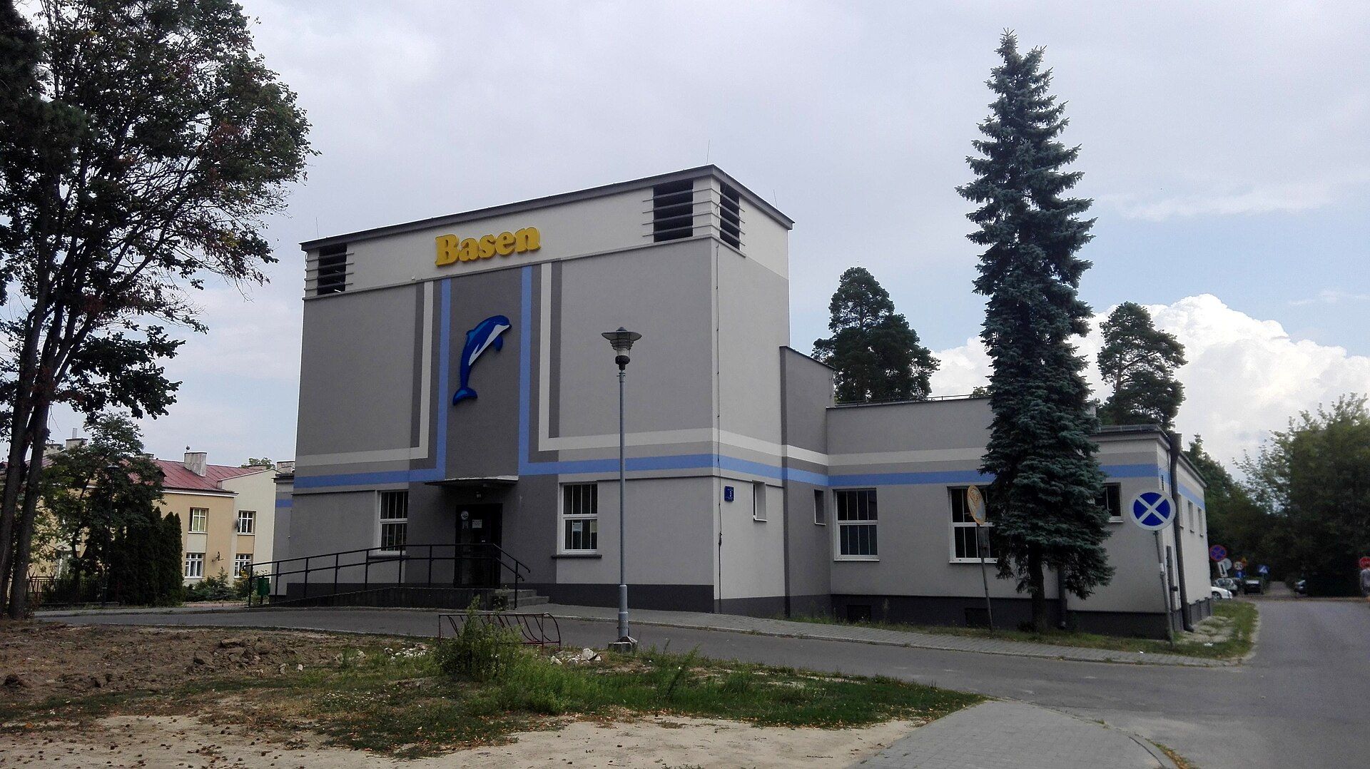 Dawna Łaźnia Miejska, atrakcja w pobliżu dworca Łódź Chojny