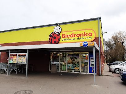 Biedronka, магазин біля вокзалу Лодзь Лабенець