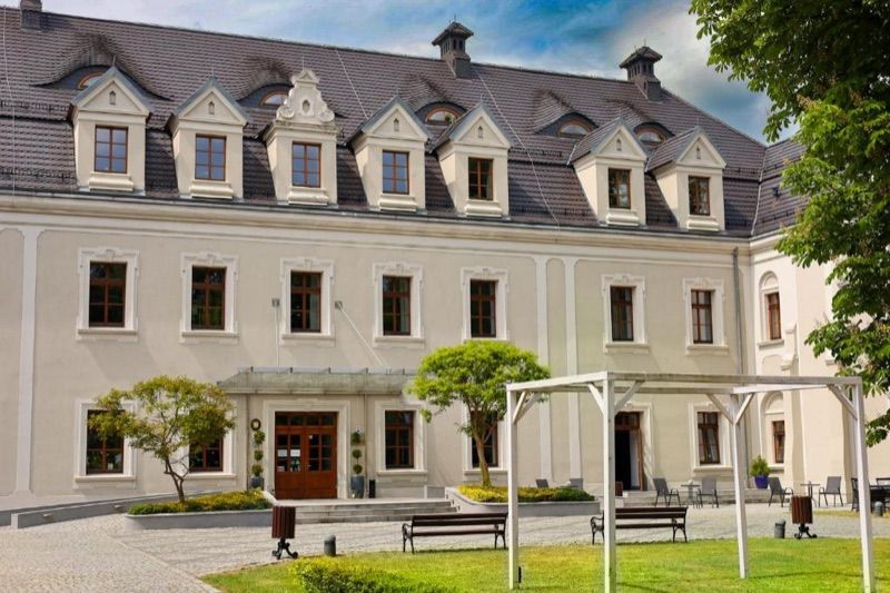 Hotel Zamek Lubliniec, житло біля вокзалу Люблінець