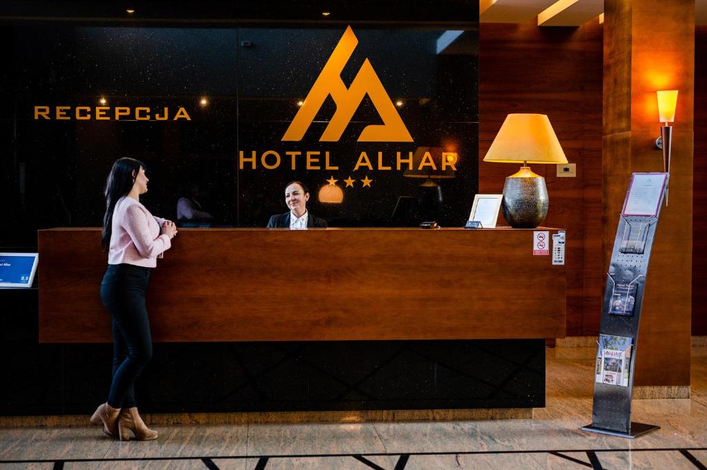 Hotel Alhar, житло біля вокзалу Люблінець