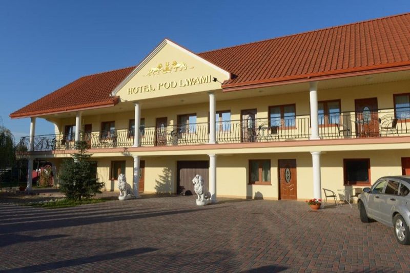 Hotelik Pod Lwami, житло біля вокзалу Малашевіче Зупинись