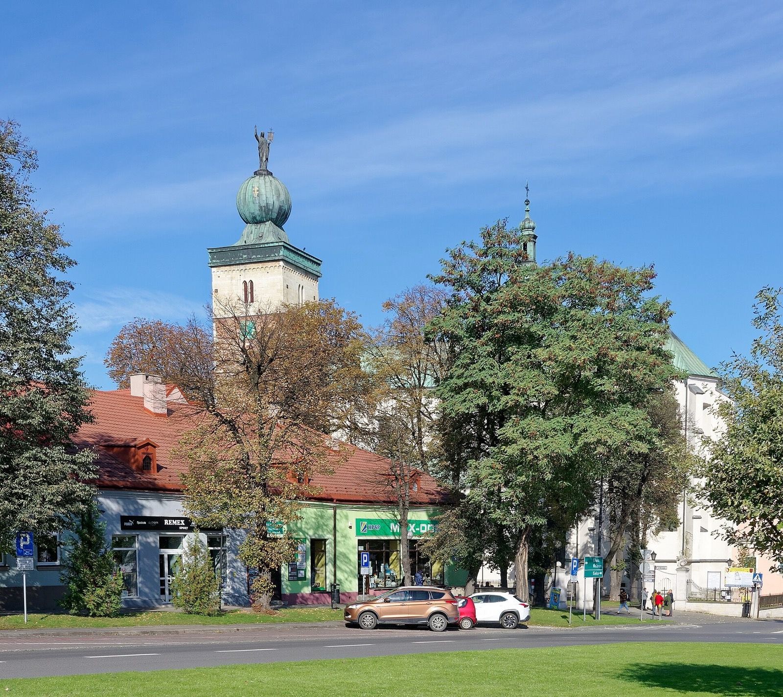 Bazylika Grobu Bożego w Miechowie, atrakcja w pobliżu dworca Miechów