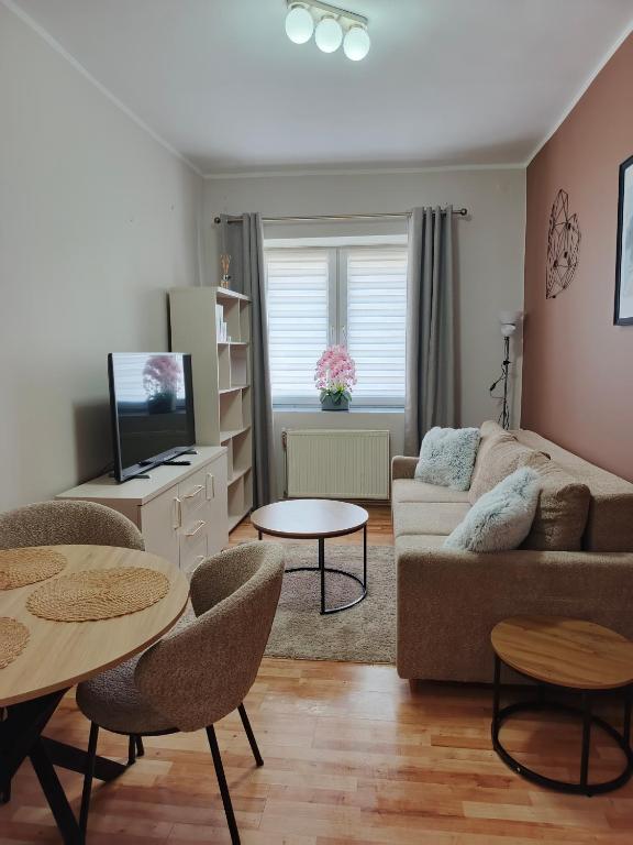 Apartament Międzylesie, житло біля вокзалу Мендзилесе