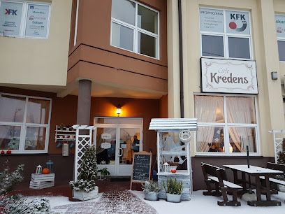 Kawiarnia Cafe Kredens, біля вокзалу Dworzec PKP Mielec