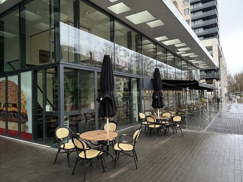 FEBO Gelderlandplein, okolice dworca Amsterdam Zuid