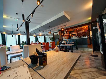Mikeloangelo Pizza&Pasta, біля вокзалу Nowy Dwór Mazowiecki