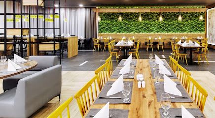 Restauracja Na Szlaku - Hotel Ibis Styles, біля вокзалу Nowy Targ