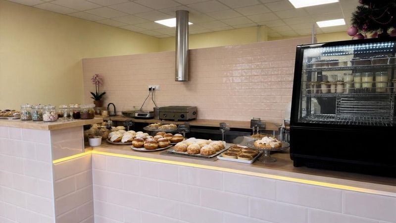 Bomboloni, біля вокзалу Oborniki Śląskie