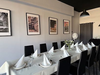 LOFT 74 Restauracja, біля вокзалу Pabianice
