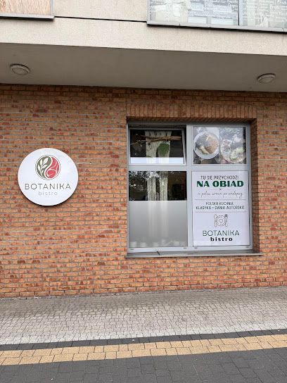 Botanika Bistro, біля вокзалу Piaseczno