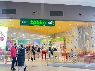 Żabka | Prosto z pieca, магазин біля вокзалу Познань Глувни