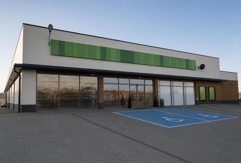 Delikatesy Centrum, sklep przy dworcu Ropczyce