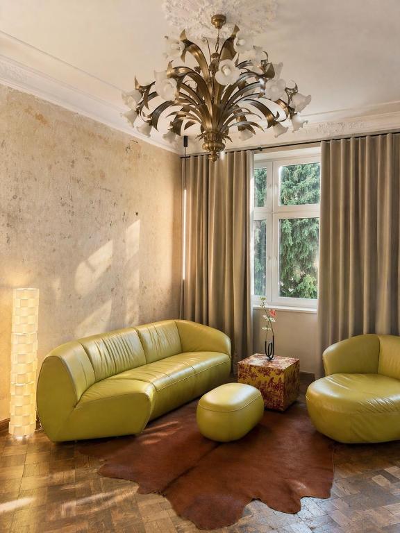 Maison Stefana Rynek, житло біля вокзалу Жешув Головний