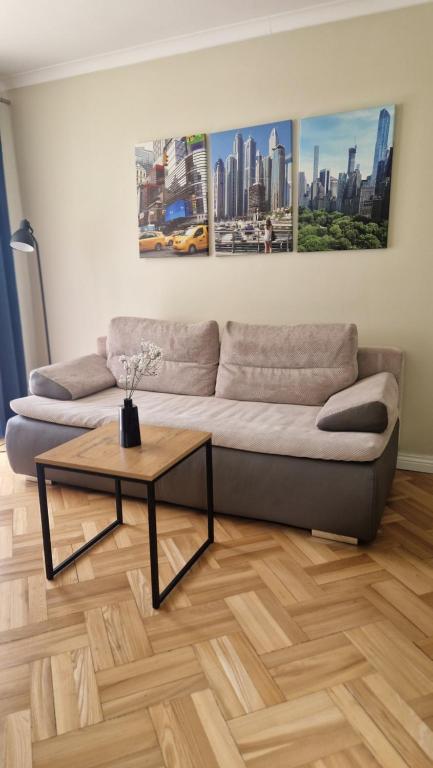 Apartament na Błoniach, житло біля вокзалу Санок