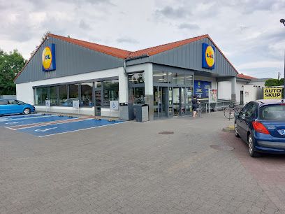 Lidl, магазин біля вокзалу Скочув