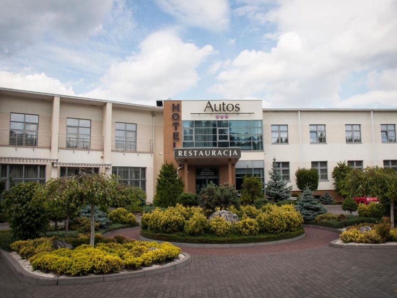 Hotel Restauracja Autos, житло біля вокзалу Солець Куявський