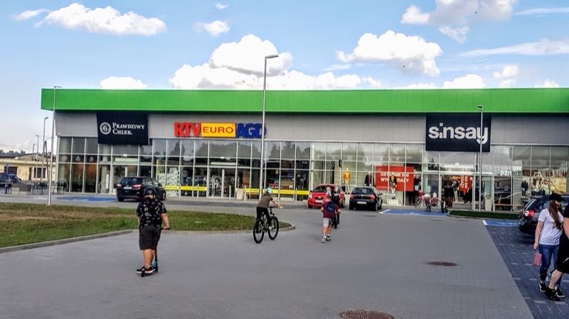 Vendo Park, торговий центр біля вокзалу Солець Куявський