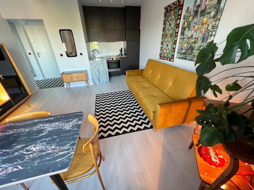 Apartament Rockabilly, житло біля вокзалу Стальова Воля Центр