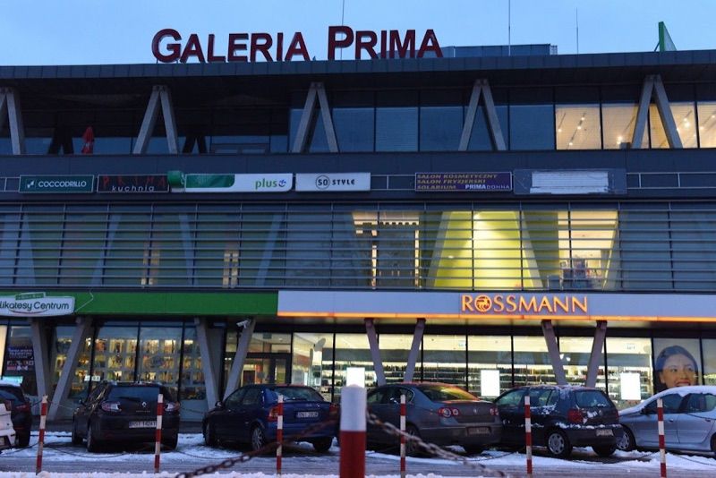 Galeria Prima, торговий центр біля вокзалу Стальова Воля Центр