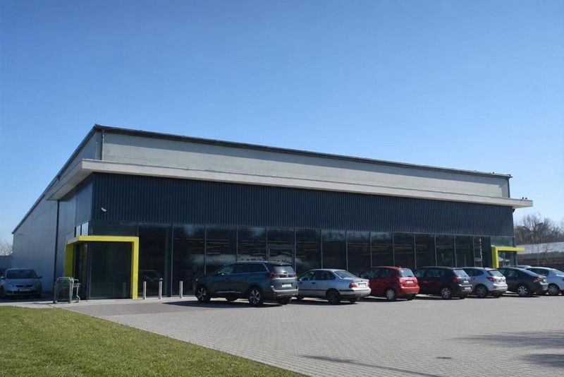 Biedronka, sklep przy dworcu Stalowa Wola Centrum