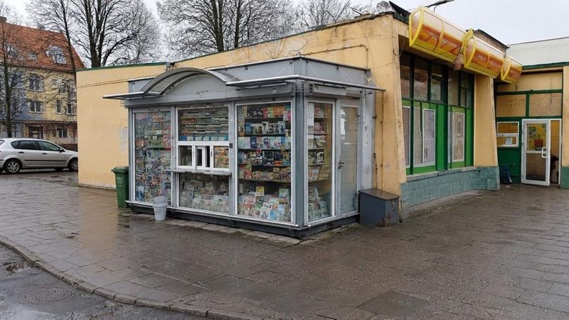 Kiosk, sklep przy dworcu Stargard