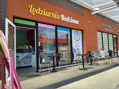 Lodziarnia Rodzinna, біля вокзалу Dąbie