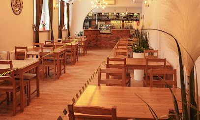 Restauracja Bar Niko, біля вокзалу Dąbie