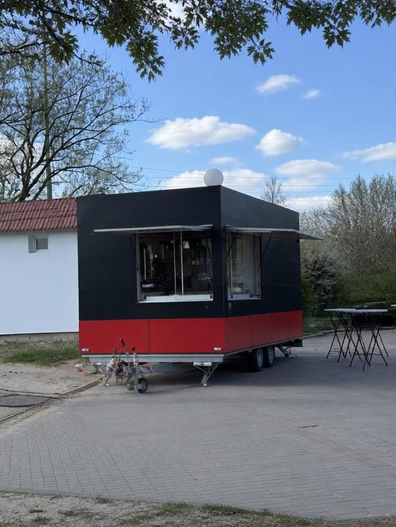 Kreuzberg Kraft Kebap, okolice dworca Toruń Wschodni