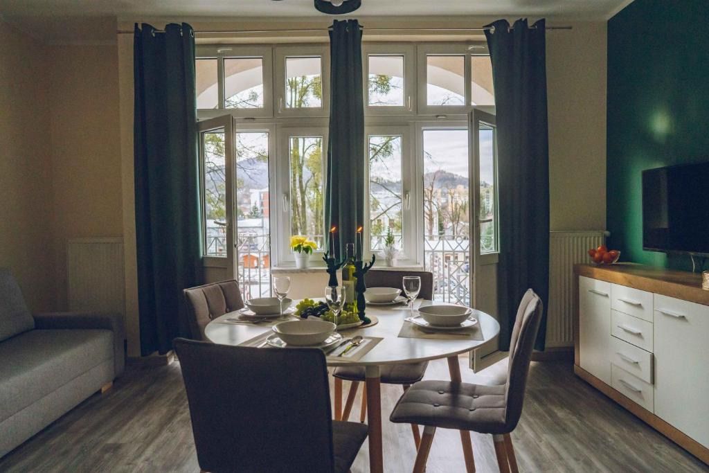 Apartamenty ABRACADABRA, житло біля вокзалу Устронь-Поляна