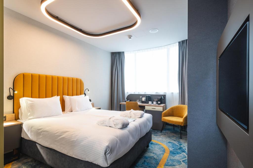 Focus Hotel Premium Wrocław, житло біля вокзалу Вроцлав Міколаюв