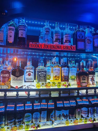 Karczma Bracka, біля вокзалу Wronki