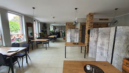 Podkowa, біля вокзалу Wronki
