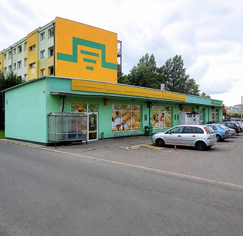 Groszek, sklep przy dworcu Zduńska Wola