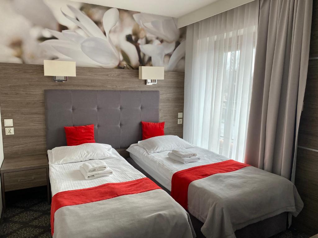 Pass Hotel, житло біля вокзалу Зебжидовіце