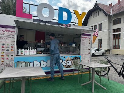Lody Maja - lodziarnia sezonowa, біля вокзалу Żywiec