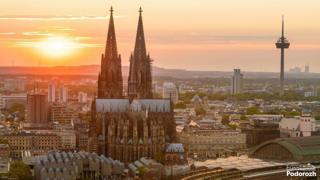Кельнський собор (Kölner Dom) Кельнський собор (Kölner Dom)