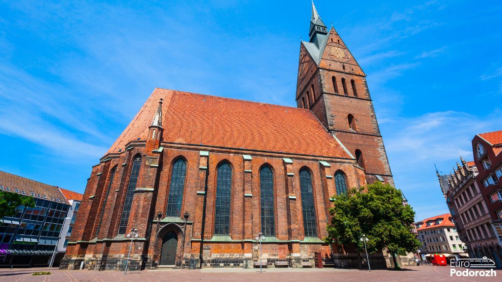 Церква Святого Георгія (Marktkirche) Церква Святого Георгія (Marktkirche)
