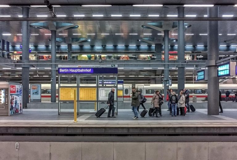 Deutsches Bahn у Польщі Берлінський залізничний вокзал
