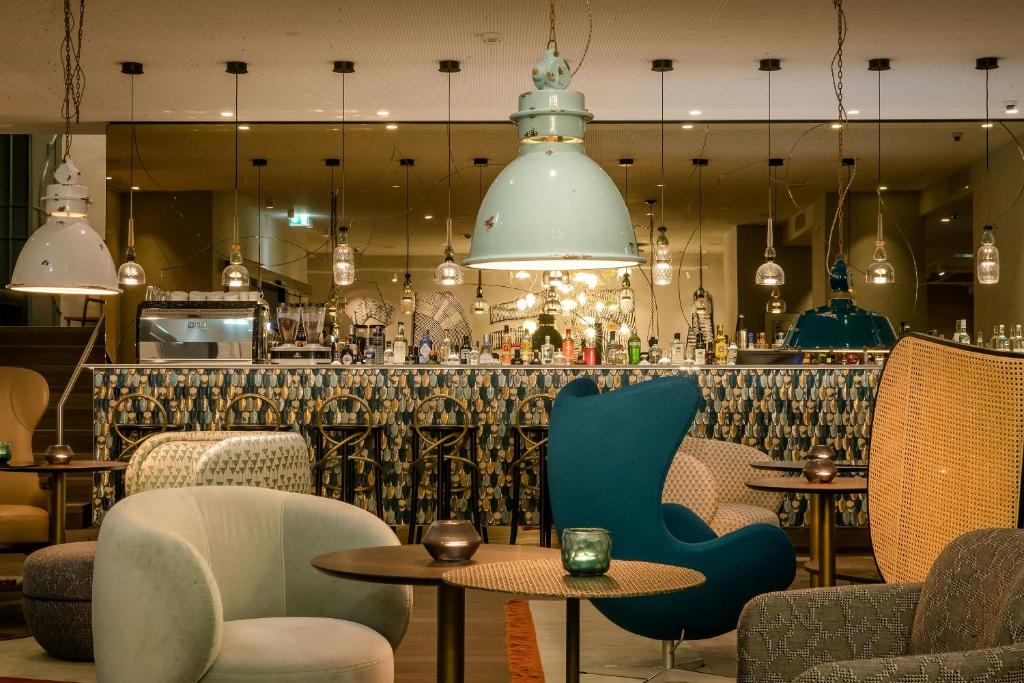 Motel One Linz-Hauptplatz, житло біля вокзалу Linz Hauptbahnhof